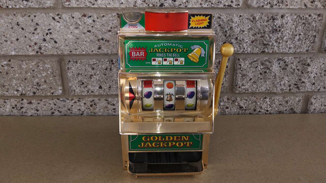 Mini Vintage Slot Machine