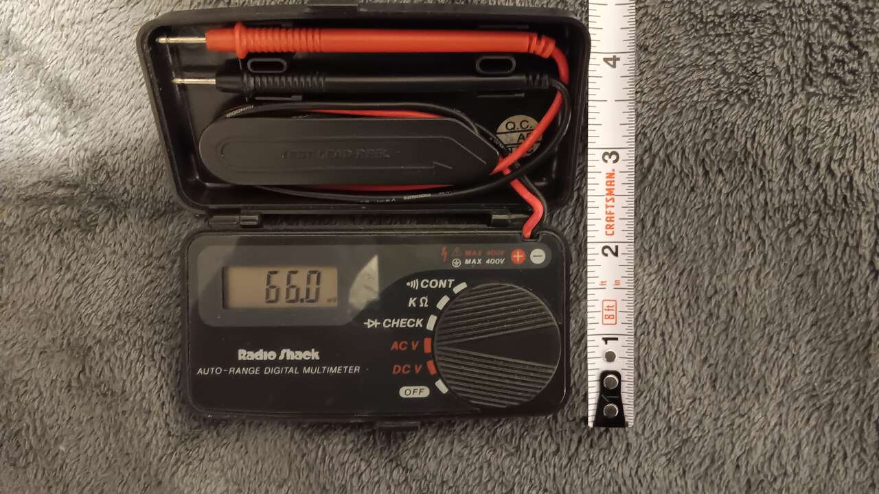 Radio Shack Auto Range Digital Multimeter Pocket Size Model 22-179A
