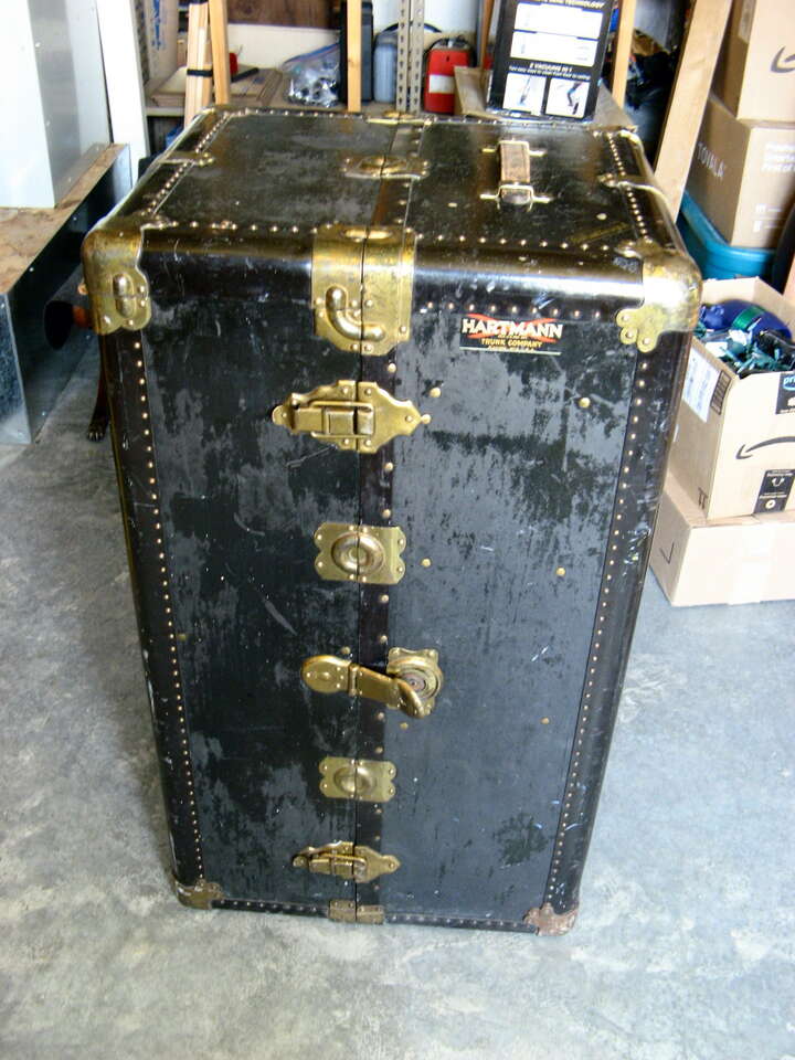 VINTAGE 1920-1949 HARTMANN SHIP/TRAIN WARDROBE TRAVEL TRUNK