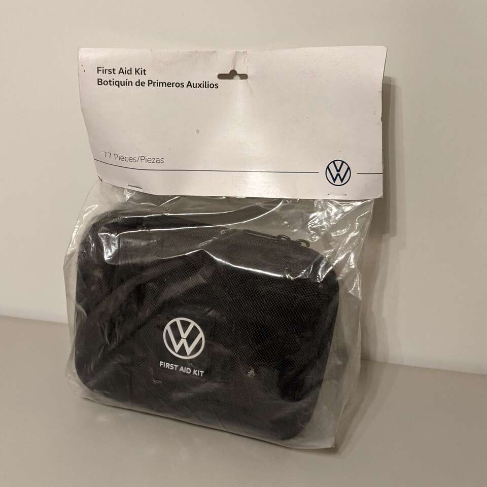 Volkswagen First Aid Kit  (Z012)