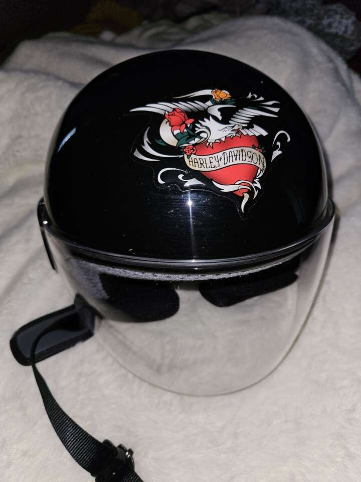 Harley Davidson "Crimson Heart" helmet with visor. Size Small