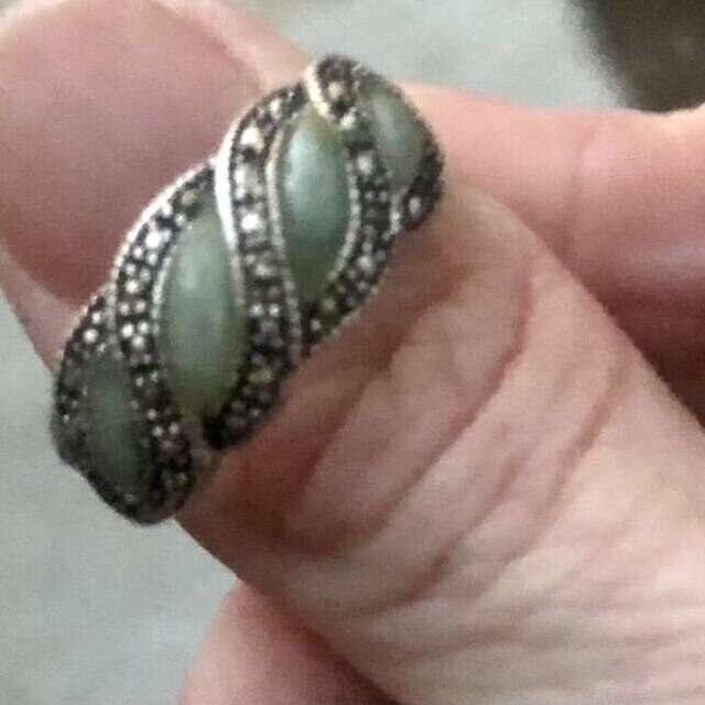 Sterling Silver Green Jade & Marcasite SIZE 7