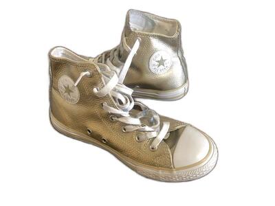 Converse High Top Size 4