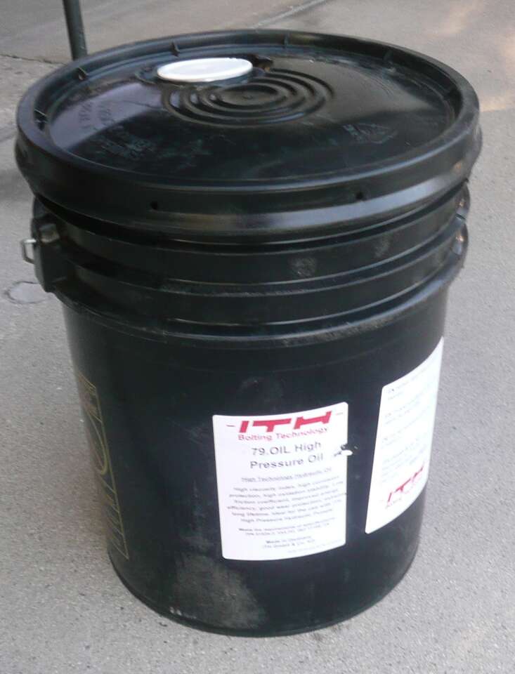 ITH 79.OIL High Pressure Hydraulic Oil (5 Gallon pail), Made in Germany