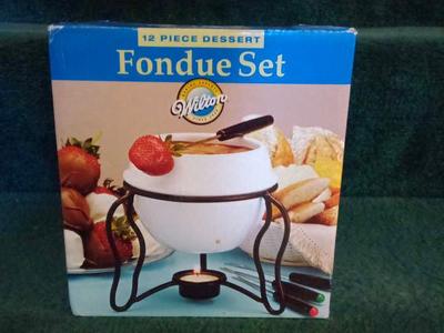 Wilton 12 Piece Dessert Fondue Set