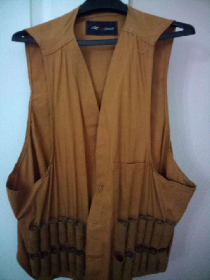 Shotgun shell vest