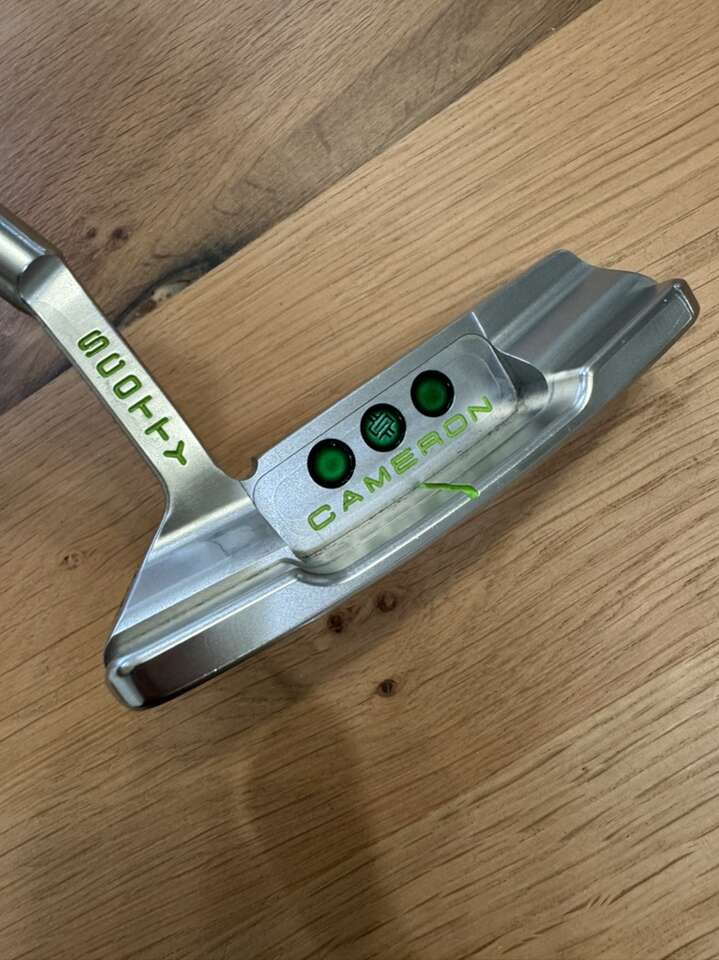 Scotty Cameron Studio Select Mid Slant
