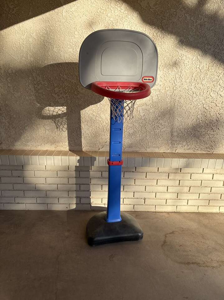 Little Tikes Basketball Hoop