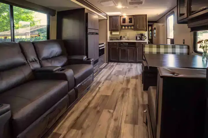 36' Camper Trailer - Grand Design 297QB