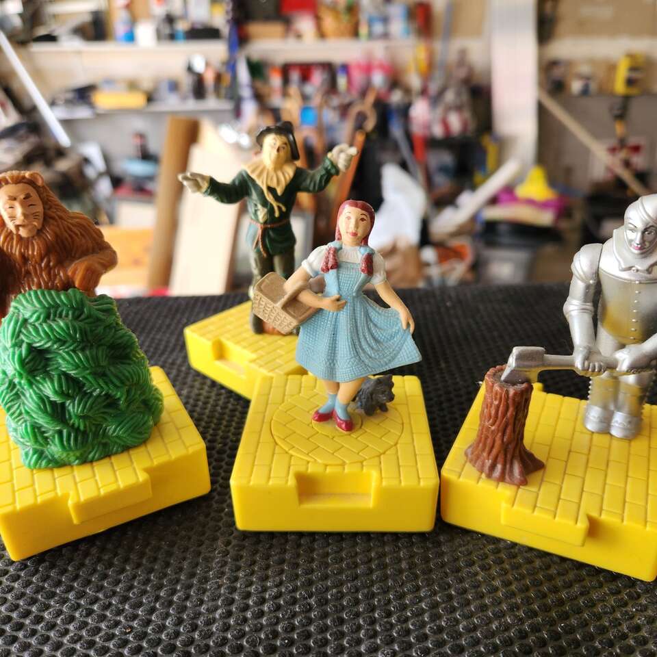 Wizard of Oz figures