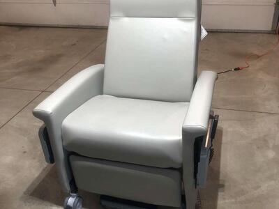 Recliner - Pro Grade Power Hospital Recliner
