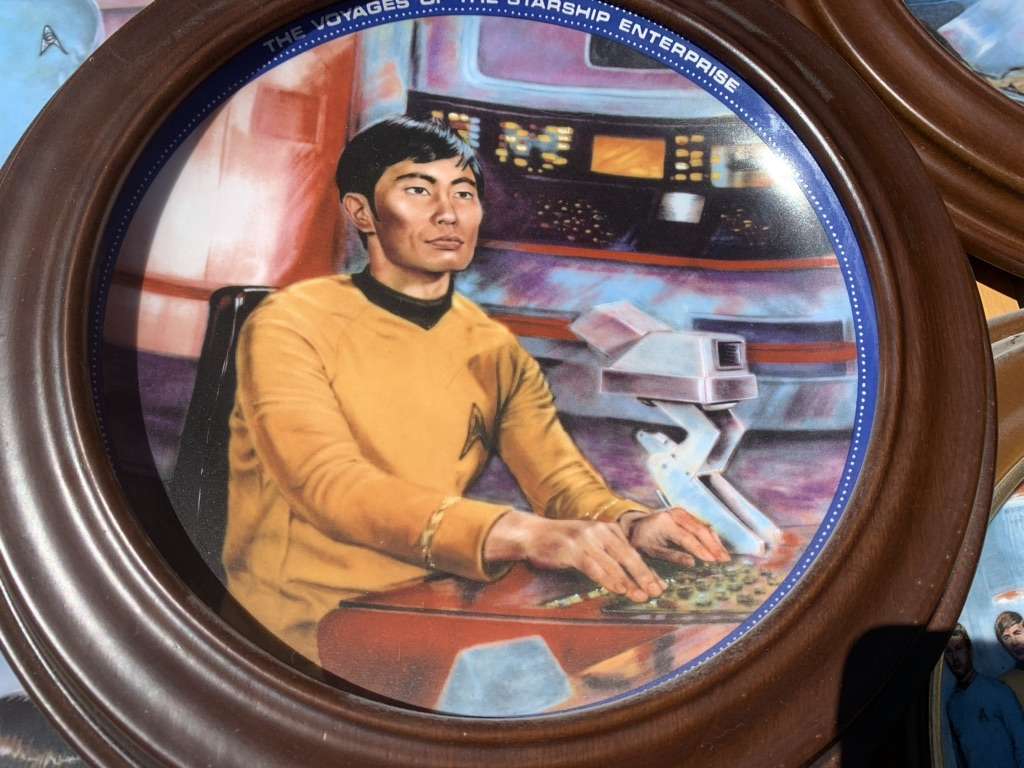 StarTrek Plates By Susie Morton