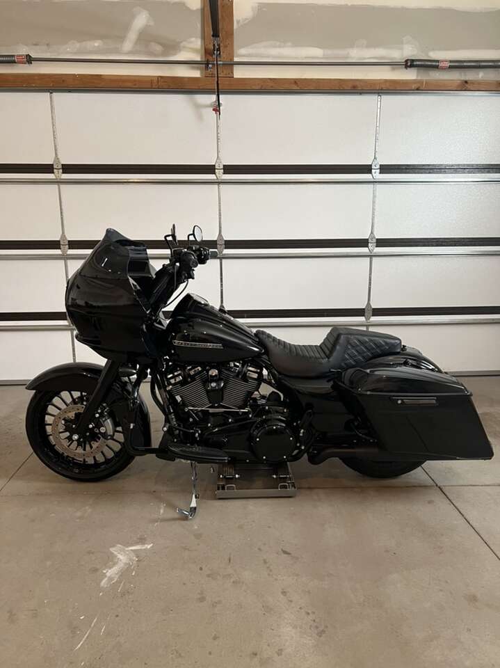 2018 Harley Davidson Road… Recreational Vehicles