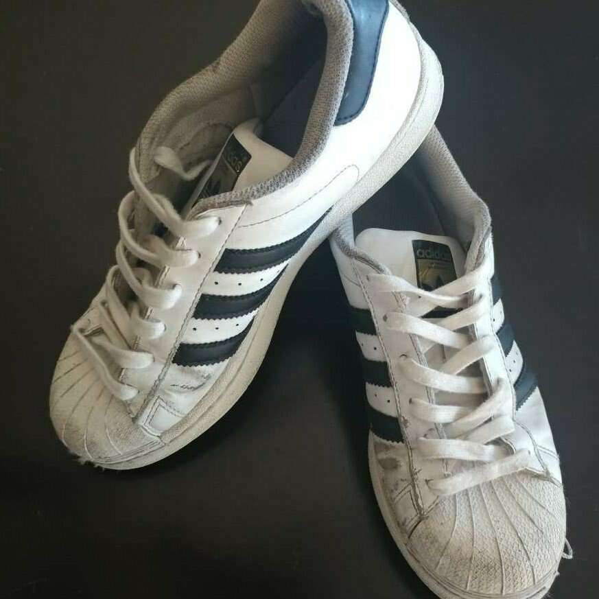 ADDIDAS SHOES SIZE 6.5