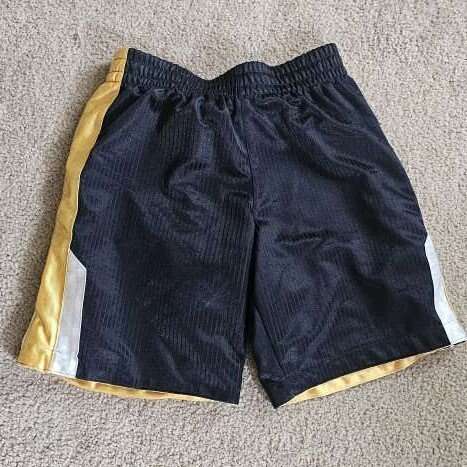 Reversible boys shorts size 10 to 12