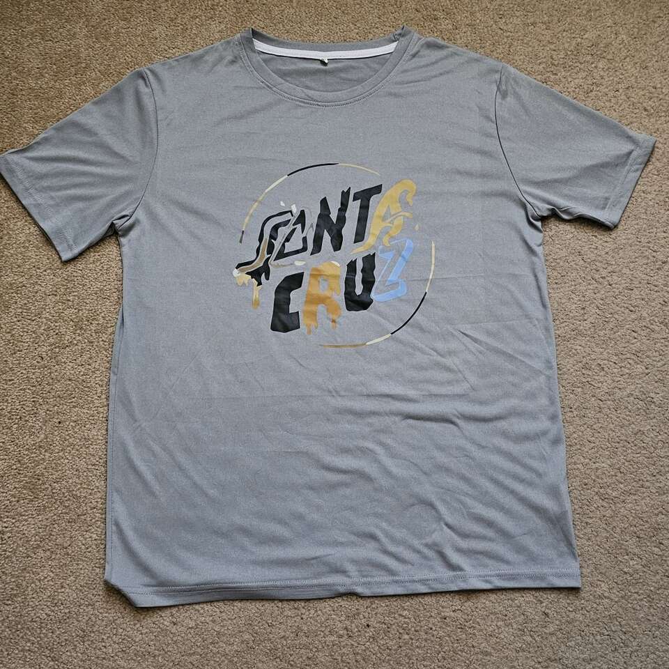 Santa cruz tshirt mens small/medium