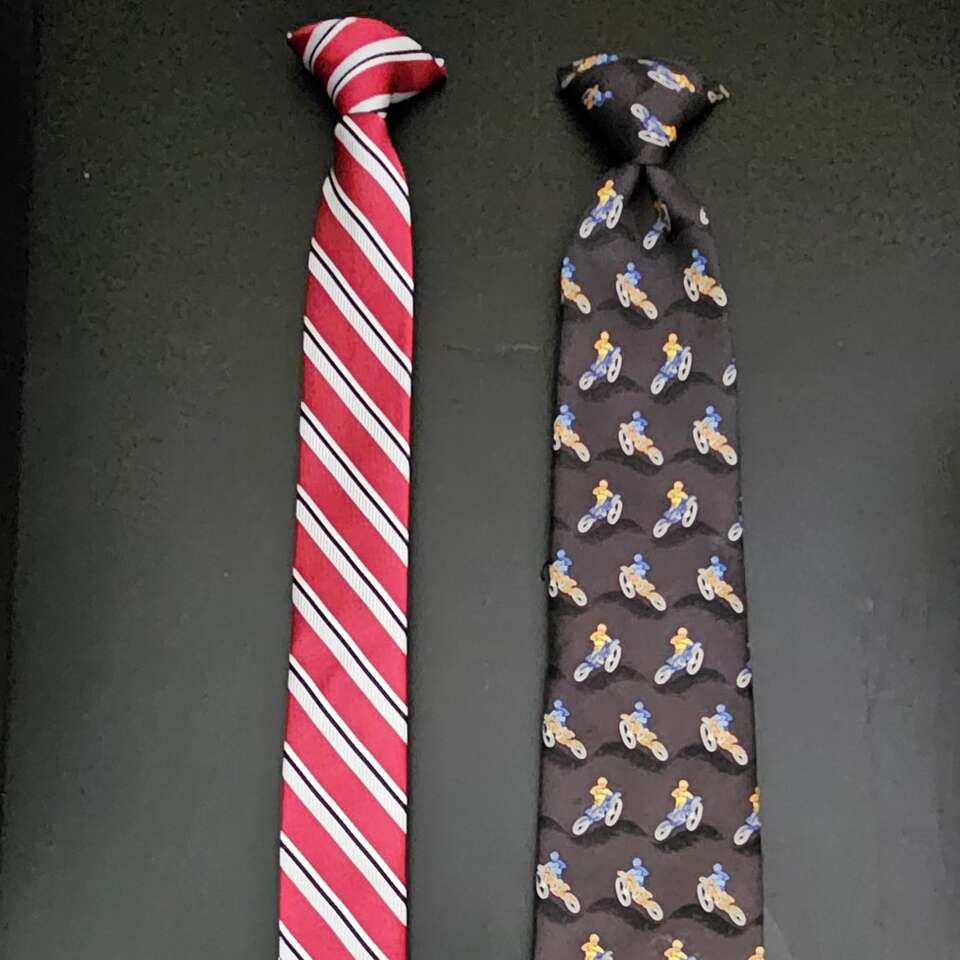 2 clip on ties for boys