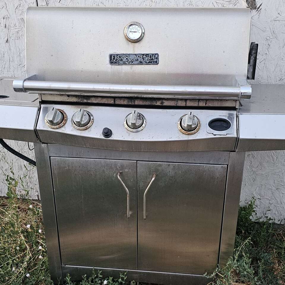 Front avenue grill (make offer!)