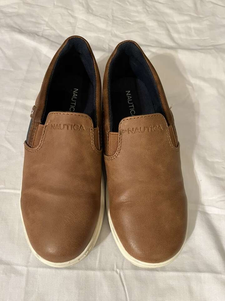 Nautica Brown Slip-On Shoes boys sz 2