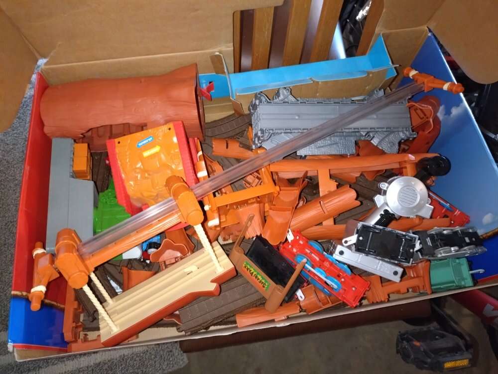 Logging Adventure friends tank train engine