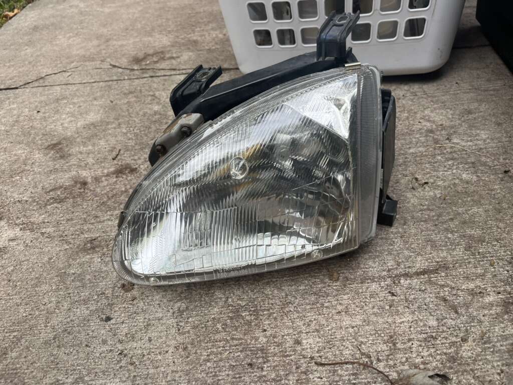 93 - 97 HOnda Del Sol HeadlightS Oem