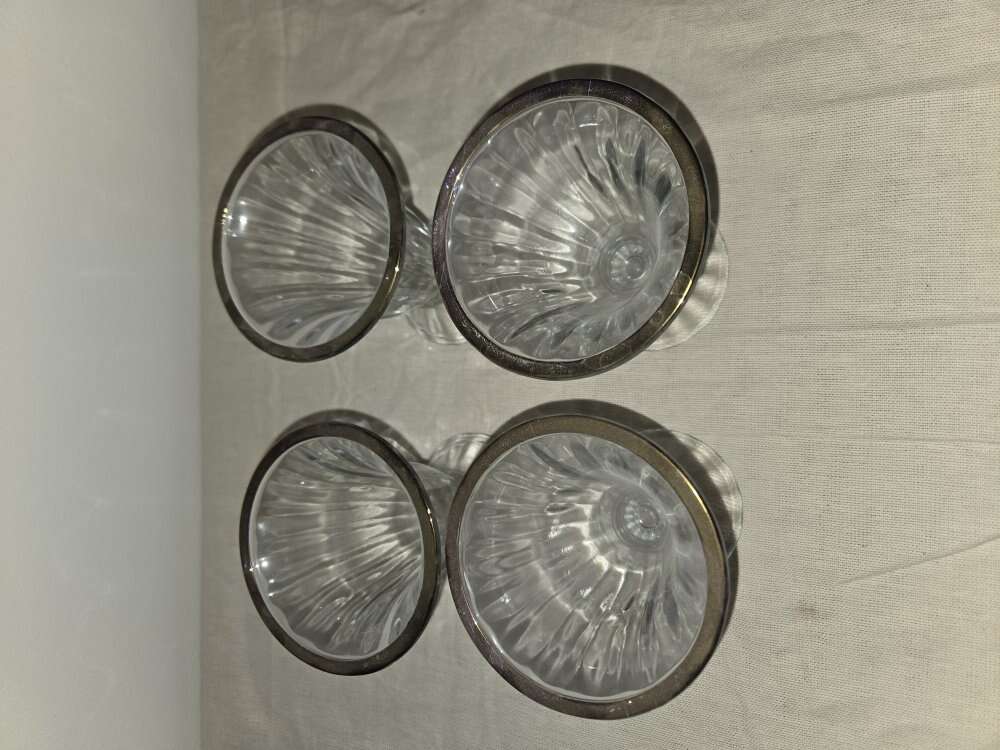 4 VINTAGE ICE CREAM GOBBLETS