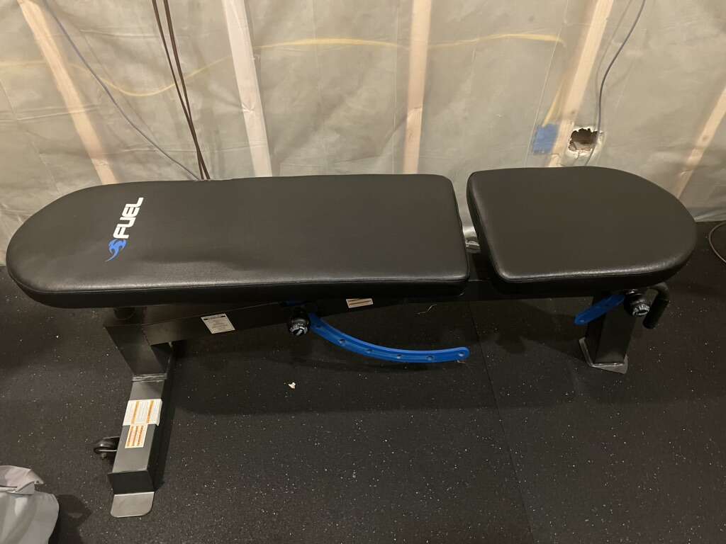 Fuel adjustable weight discount bench