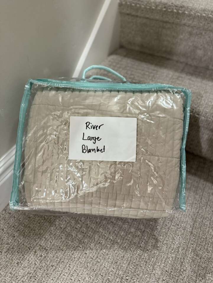 Beddys LARGE Blanket River