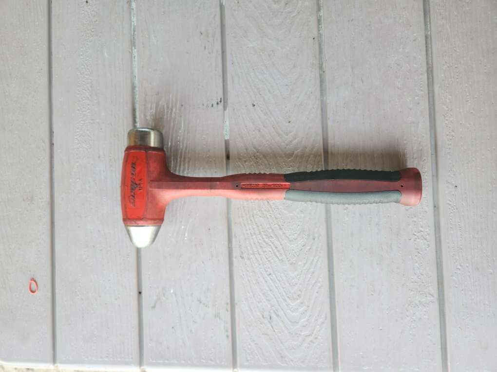 Snap-on 32oz ball peen Dead Blow hammer