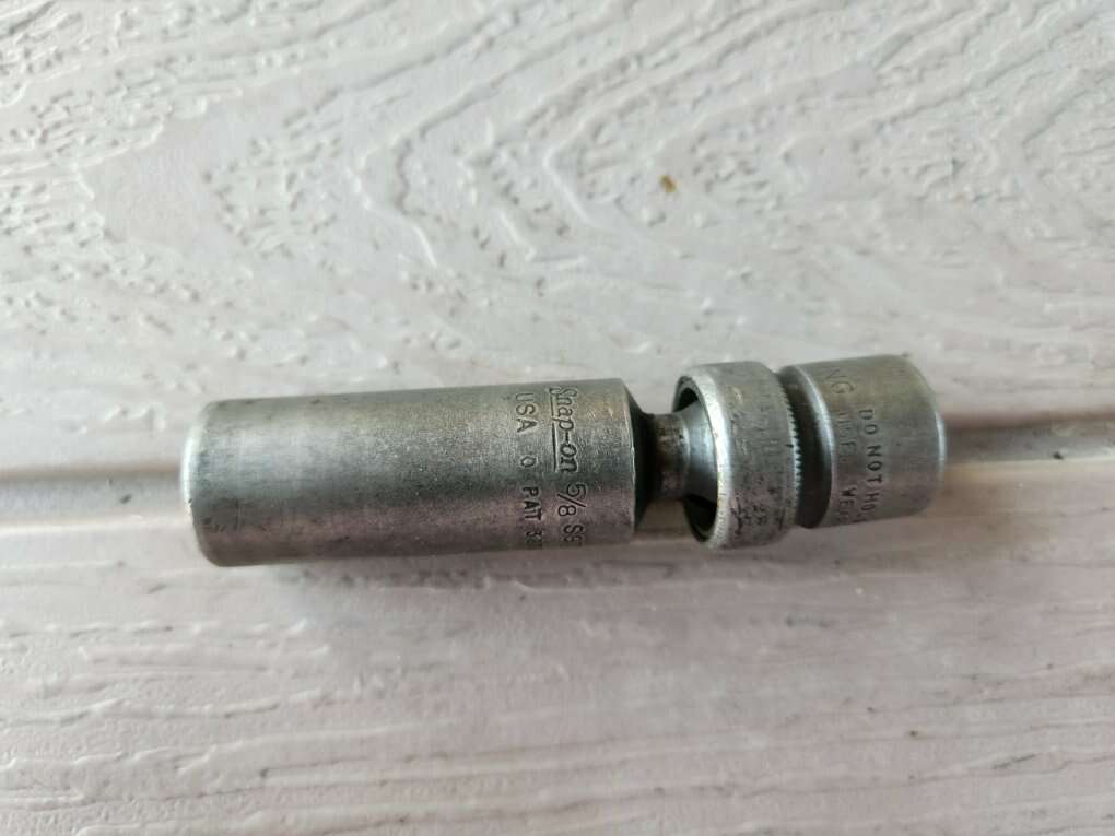 Snap-on deep impact wobbly 5/8 -3/8 drive socket