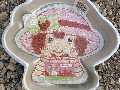 Cake Pan: Strawberry Short Cake