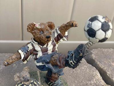 Home Decor: Boyd’s bear And Friends Figurine
