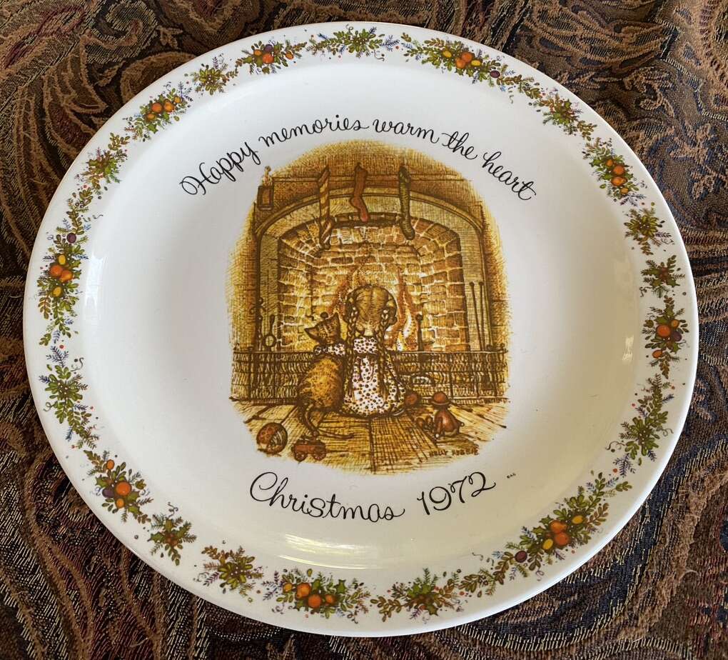Holly Hobby Christmas Plates 1970s