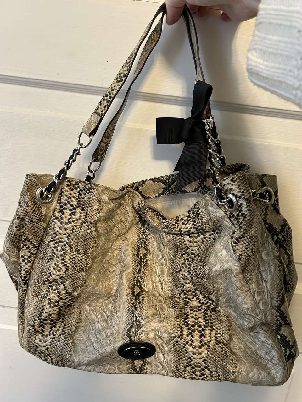 Super Soft NY & Comp Faux Snakeskin Handbag