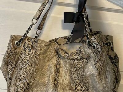 Super Soft NY & Comp Faux Snakeskin Handbag