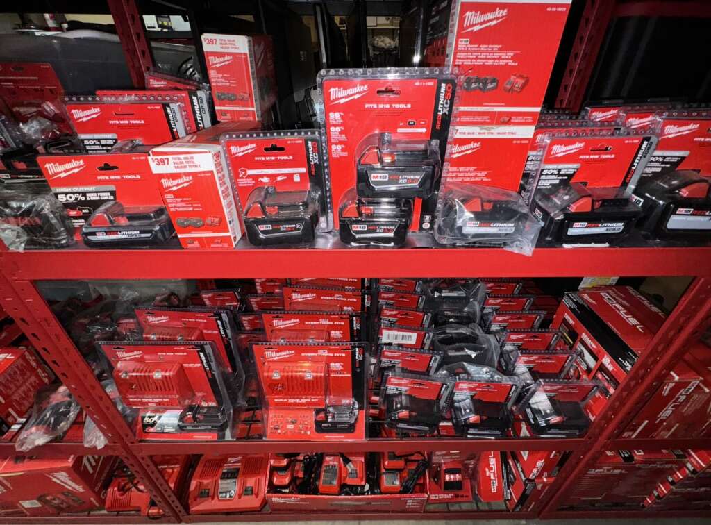 MILWAUKEE M18 Battery FORGE HIGH OUTPUT 12.0 8.0 6