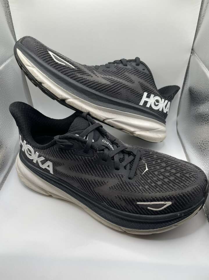 Womens Hoka Clifton 9 Size 8.5 Running Shoes