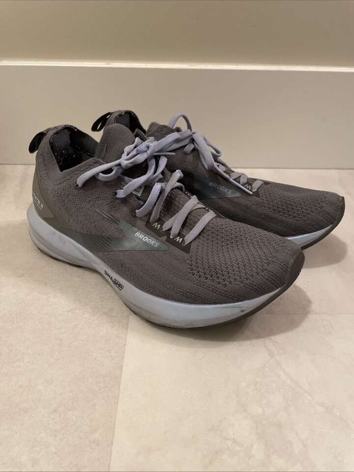 Womens Brooks Levitate 3 Running Shoes