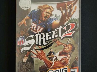 NFL Street 2 Nintendo GameCube Wii Complete w/ Ma