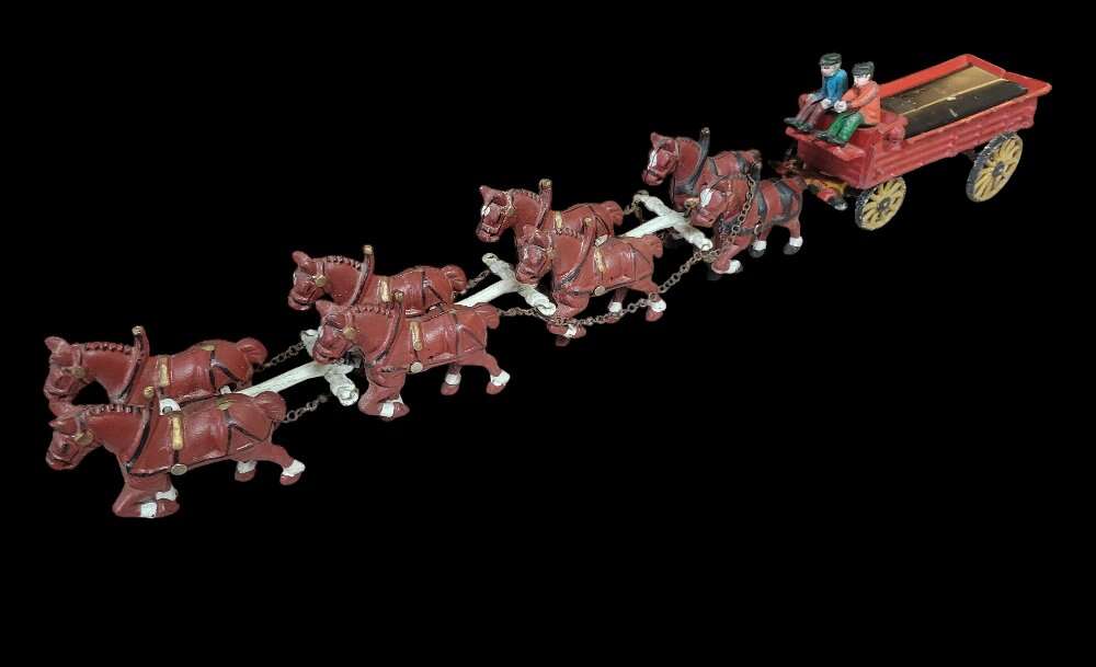 VINTAGE CAST IRON TOY BEER WAGON, 2 RIDERS, 8 CLYD