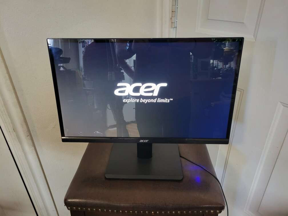 Acer Monitor Model H226HQL.
Screen size: 22"
Resol