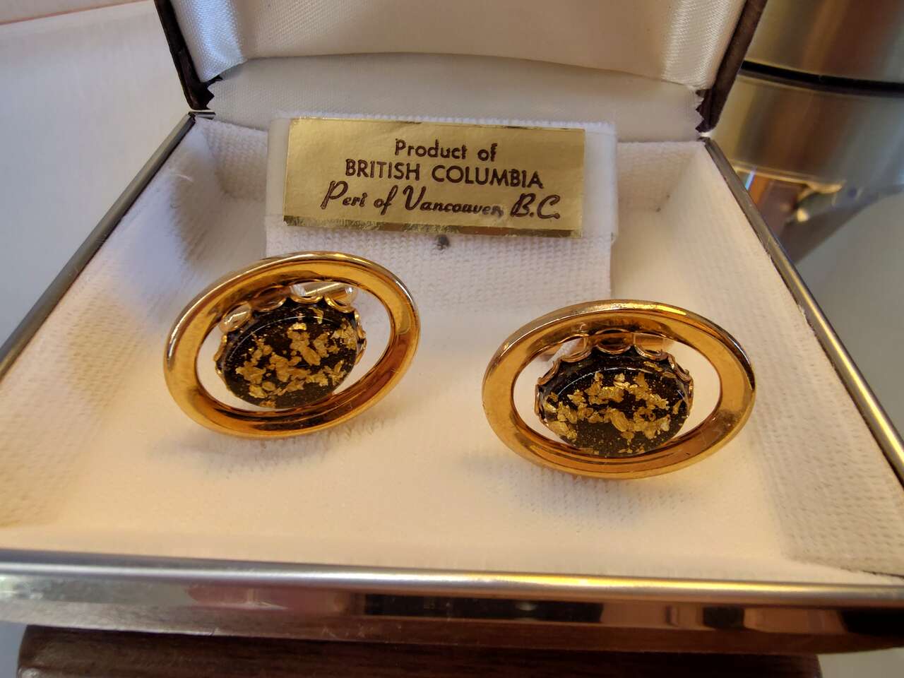 Vintage Oval Cufflinks –Gold Flecks in Burnished Black