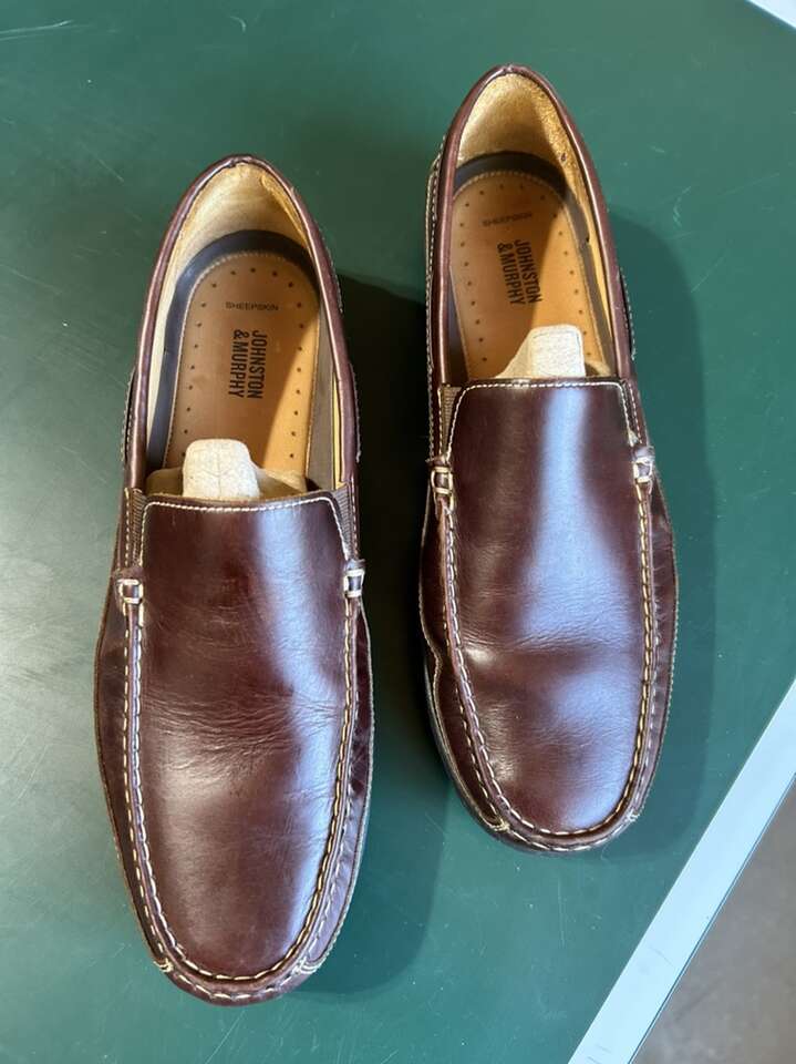 Johnston & Murphy Size 13 Leather Loafers