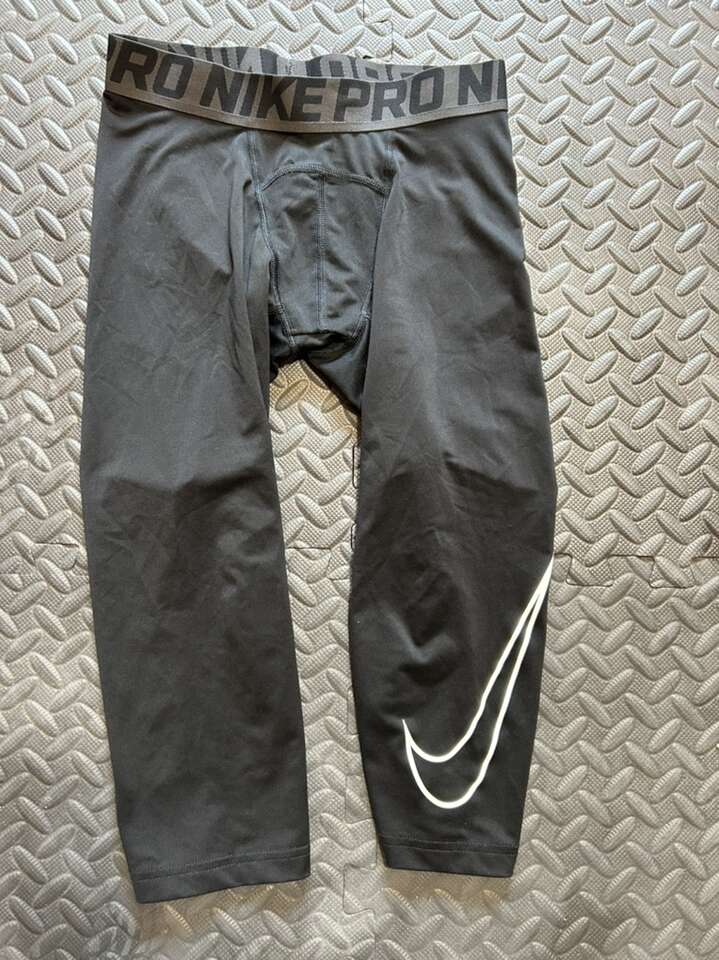 Like NEW Nike Compression Tights Capris Size L