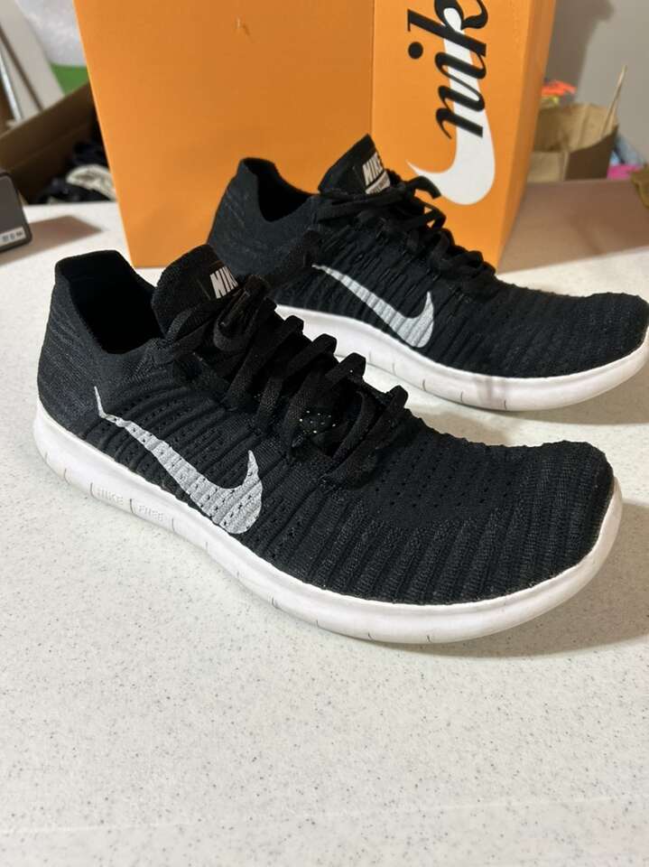 Nike Free RN Flyknit Mens Size 13 Black White