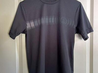 Travis Matthews Black Golf Shirt Men’s Small