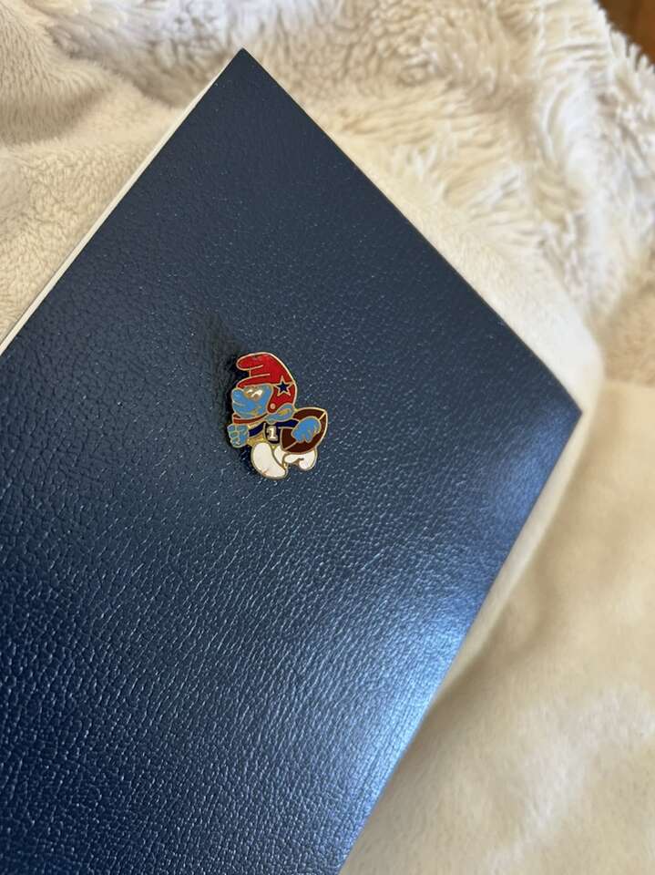 Peyo Smurf 1979 Blue Star Pin By Berrie