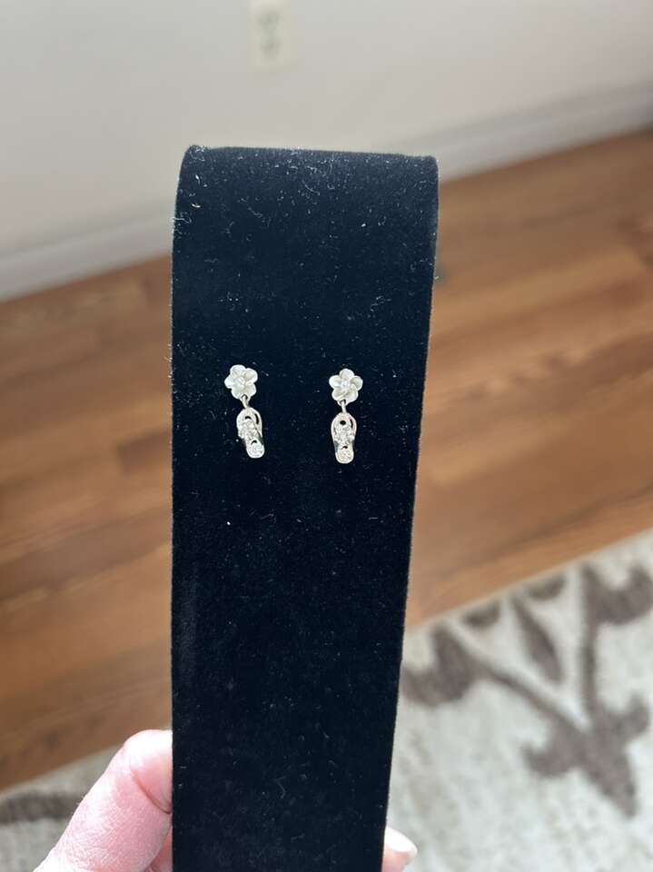 Sterling Silver Hawaiian Flower Flip Flop Earrings