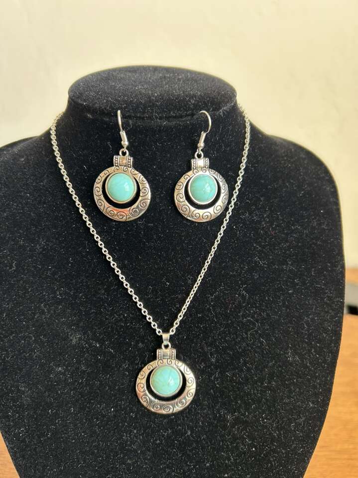 Silver Tone Faux Turquoise Necklace Earrings Set