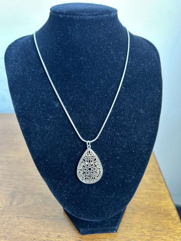 Silver Gold Tone Necklace Teardrop Pendant